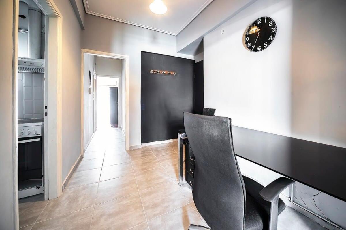 Topfloor Central Apt With Urban Views,3' To Metro アテネ エクステリア 写真